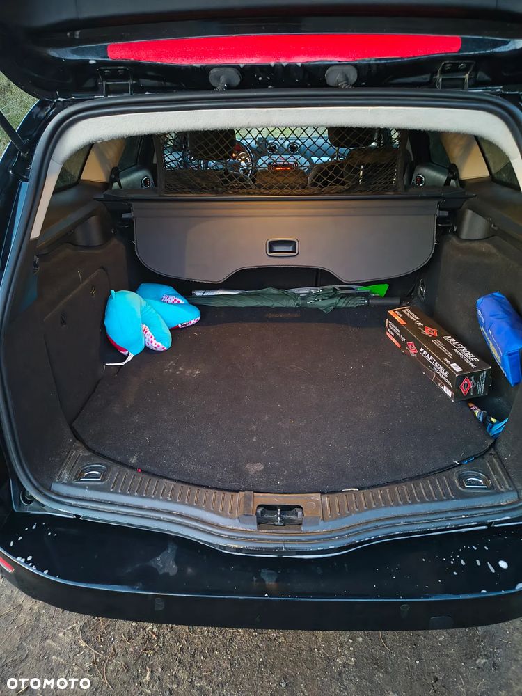 Ford Mondeo 1.6 Ghia - 12