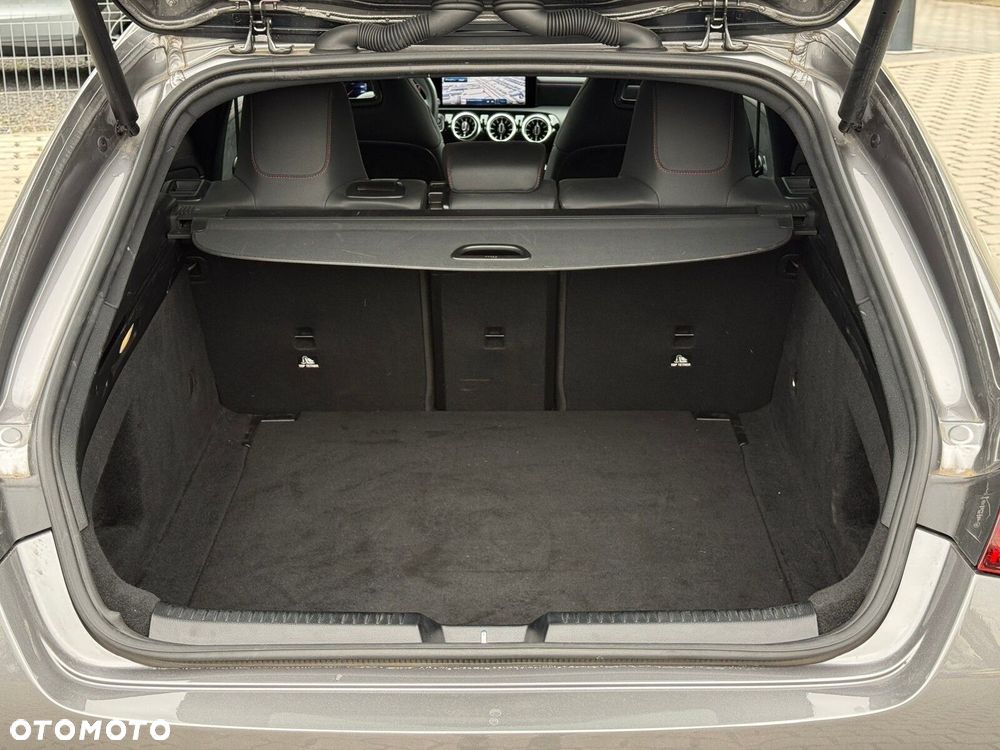 Mercedes-Benz CLA - 27