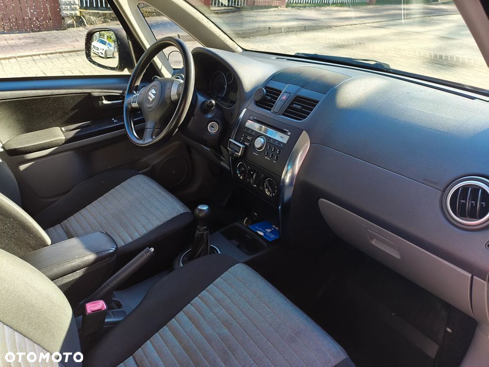Suzuki SX4 - 11