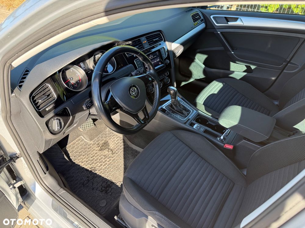 Volkswagen Golf 2.0 BlueTDI DSG Cup - 8