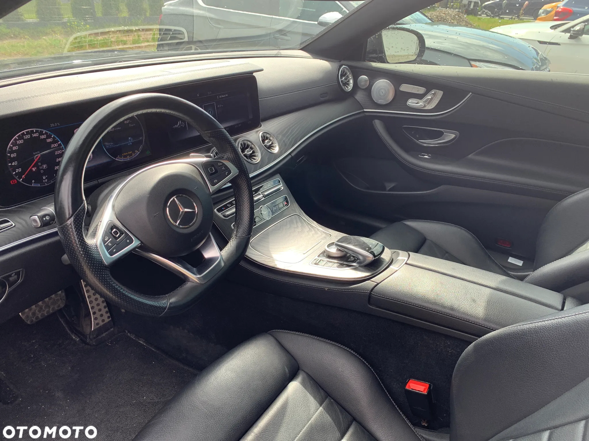 Mercedes-Benz Klasa E 400 4Matic Coupe 9G-TRONIC AMG Line - 13