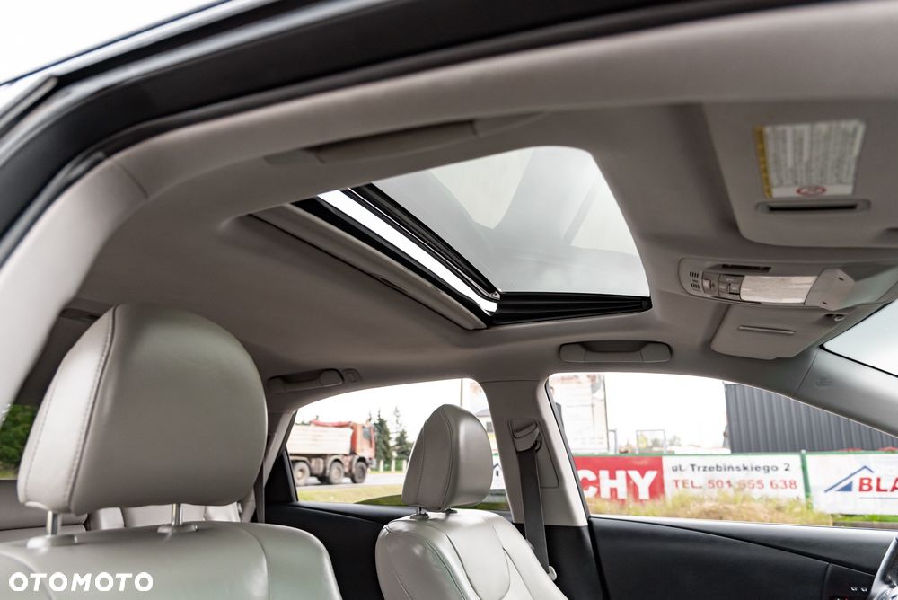 Lexus RX 450h (hybrid) - 25