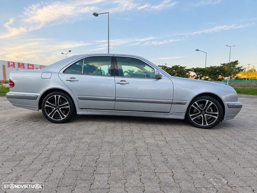 Mercedes-Benz E 270 - 2