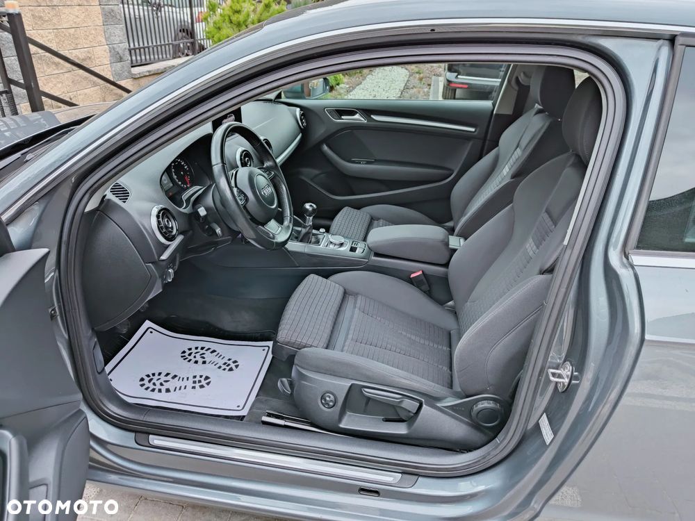 Audi A3 3-drzwiowe 1.4 TFSI S line Sportpaket - 30