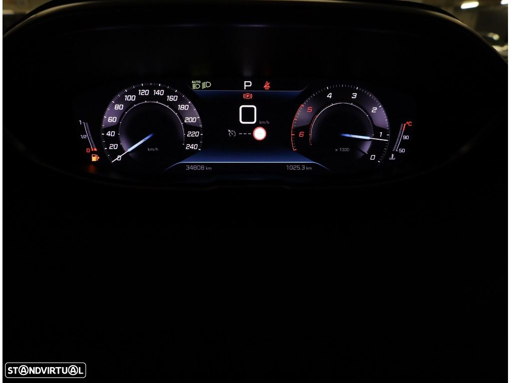 Peugeot 5008 1.5 BlueHDi Allure Pack EAT8 - 32