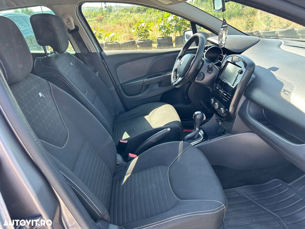 Renault Clio - 21