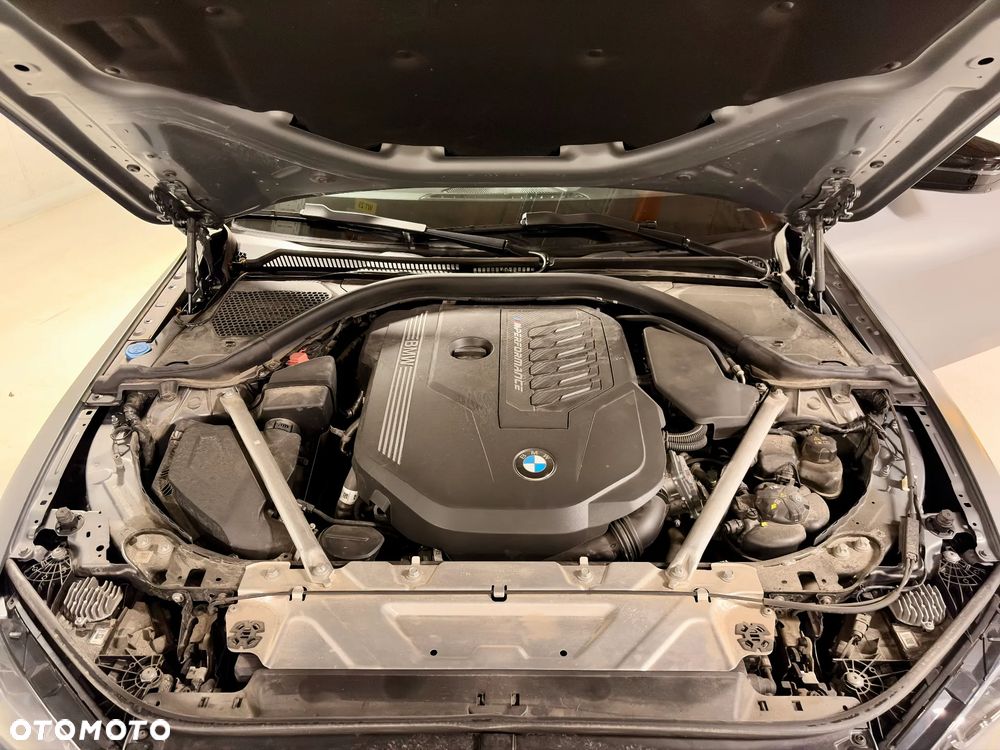 BMW Seria 4 M440i xDrive mHEV - 38