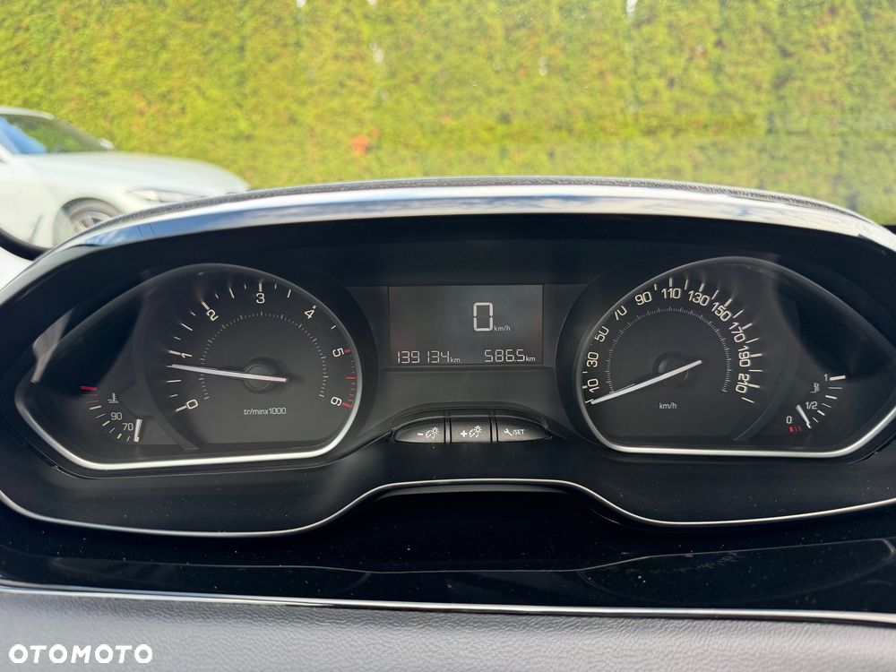 Peugeot 208 1.6 BlueHDi Active - 12