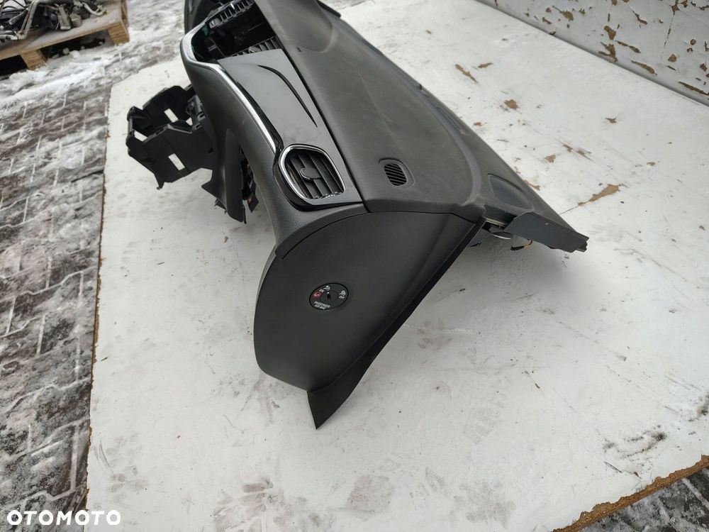 DESKA ROZDZIELCZA KONSOLA OPEL ASTRA 5 V K - 9