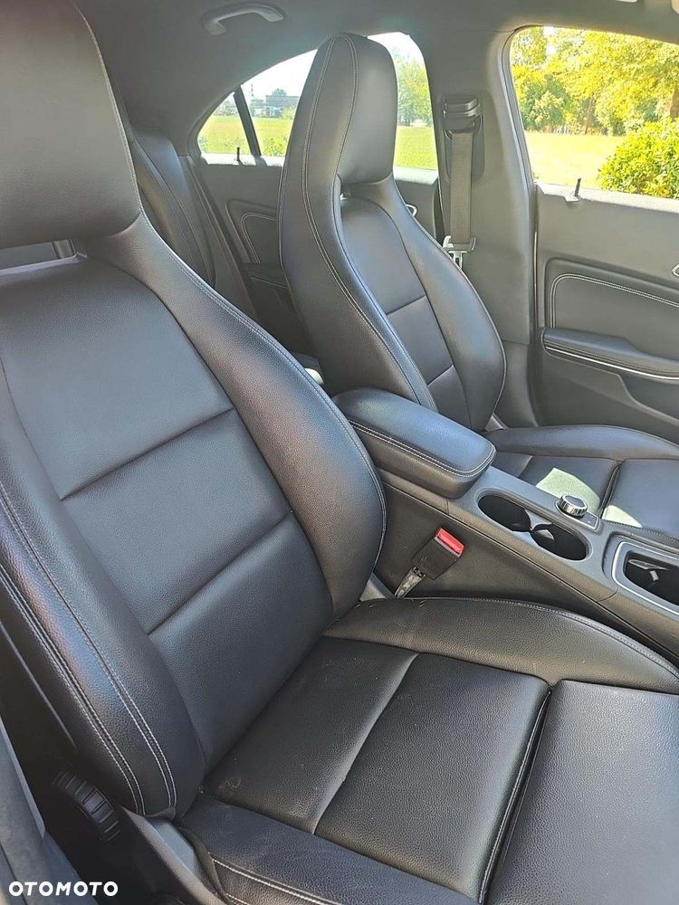 Mercedes-Benz CLA 250 7G-DCT Sport - 9