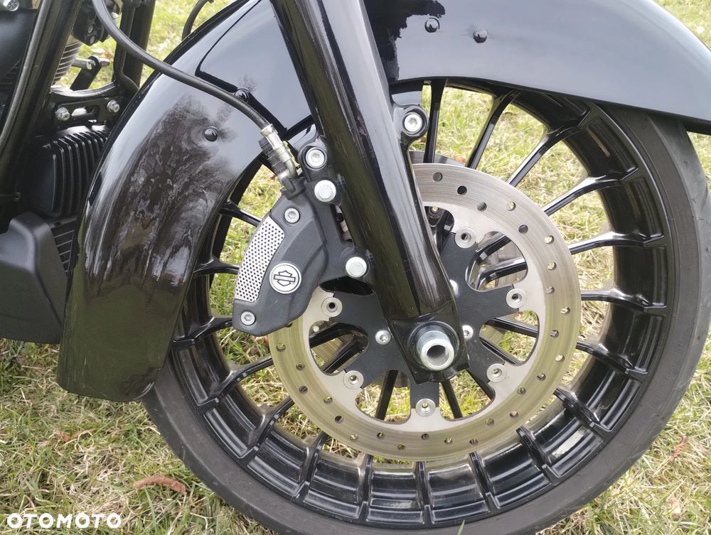 Harley-Davidson Touring Road King - 10