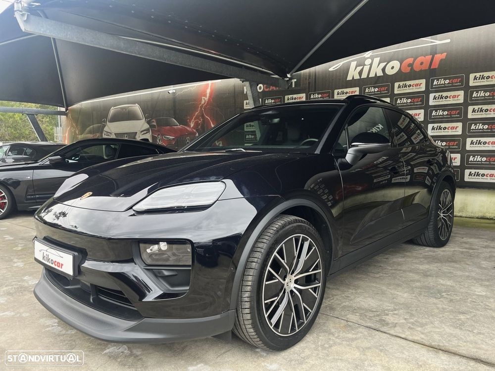 Porsche Macan Electric 4 - 6