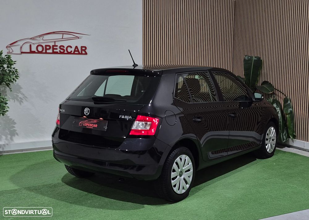 Skoda Fabia 1.0 Style - 4