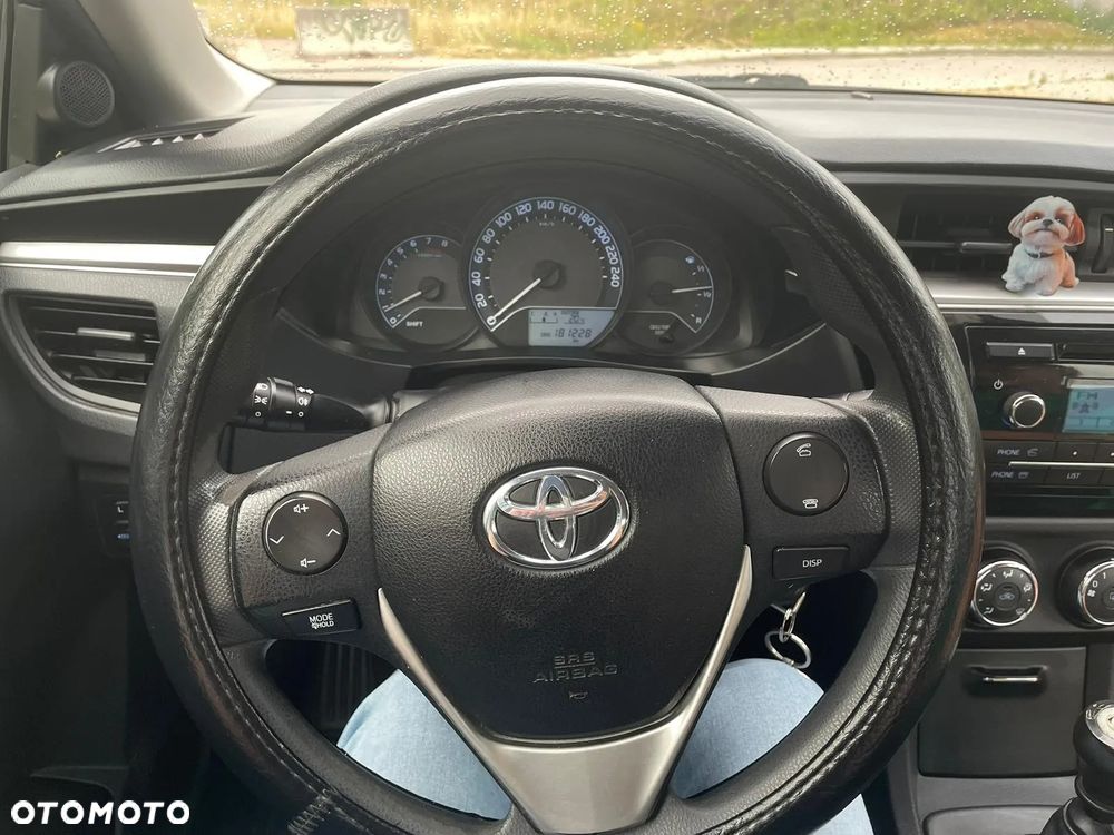 Toyota Corolla 1.6 Active - 28