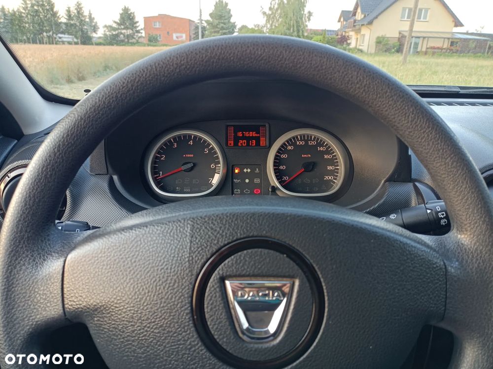 Dacia Duster 1.6 16V 4x4 Laureate - 17