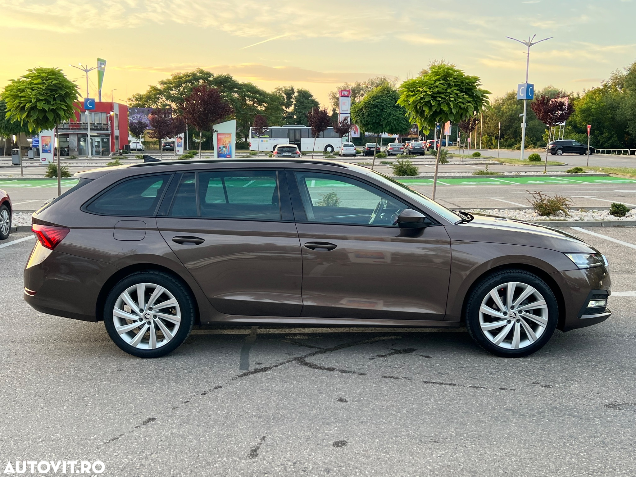 Skoda Octavia 2.0 TDI DSG Style - 4