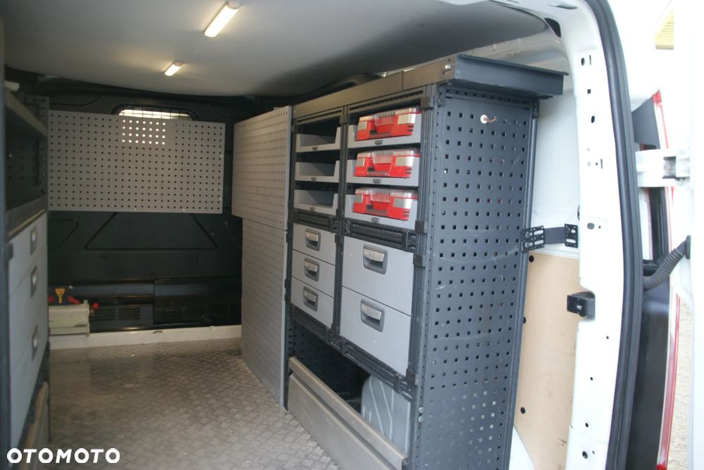 Ford Transit Custom - 13