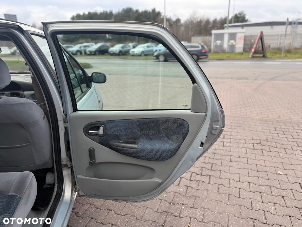 Renault Scenic 1.6 16V Authentique - 18