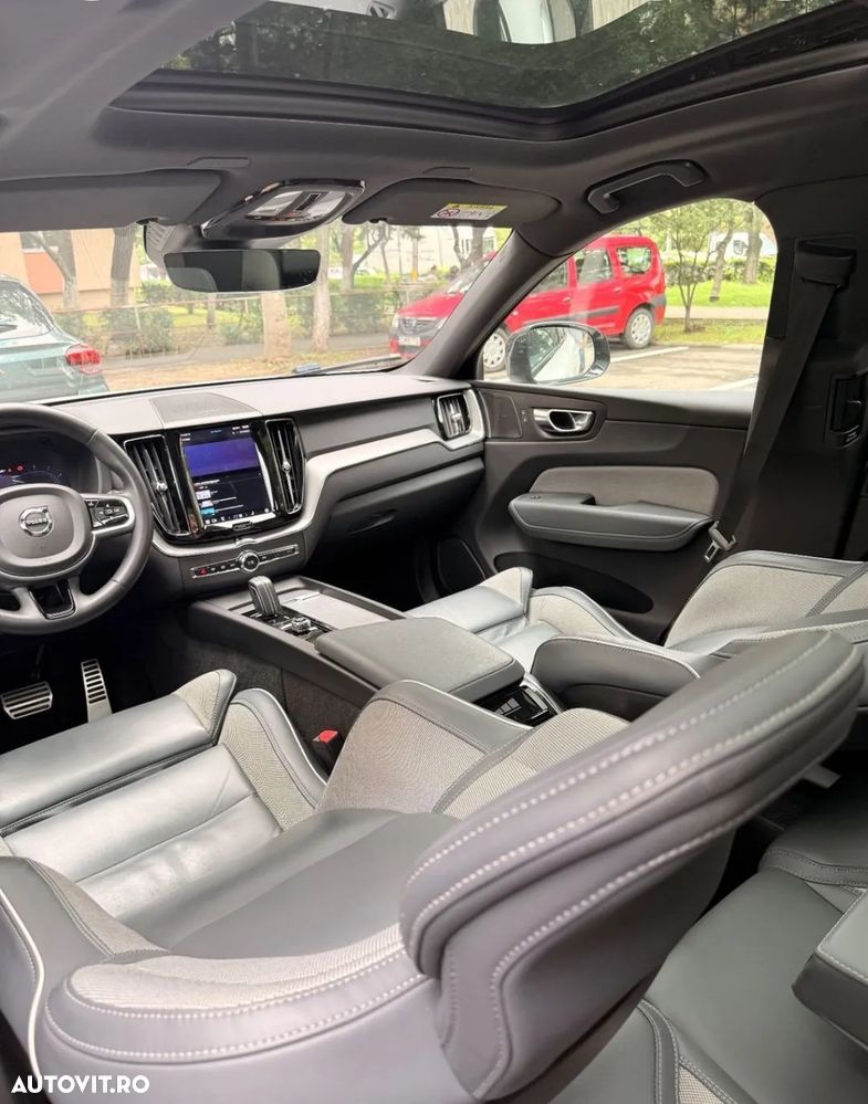 Volvo XC 60 B5 MHEV AWD R-Design - 15
