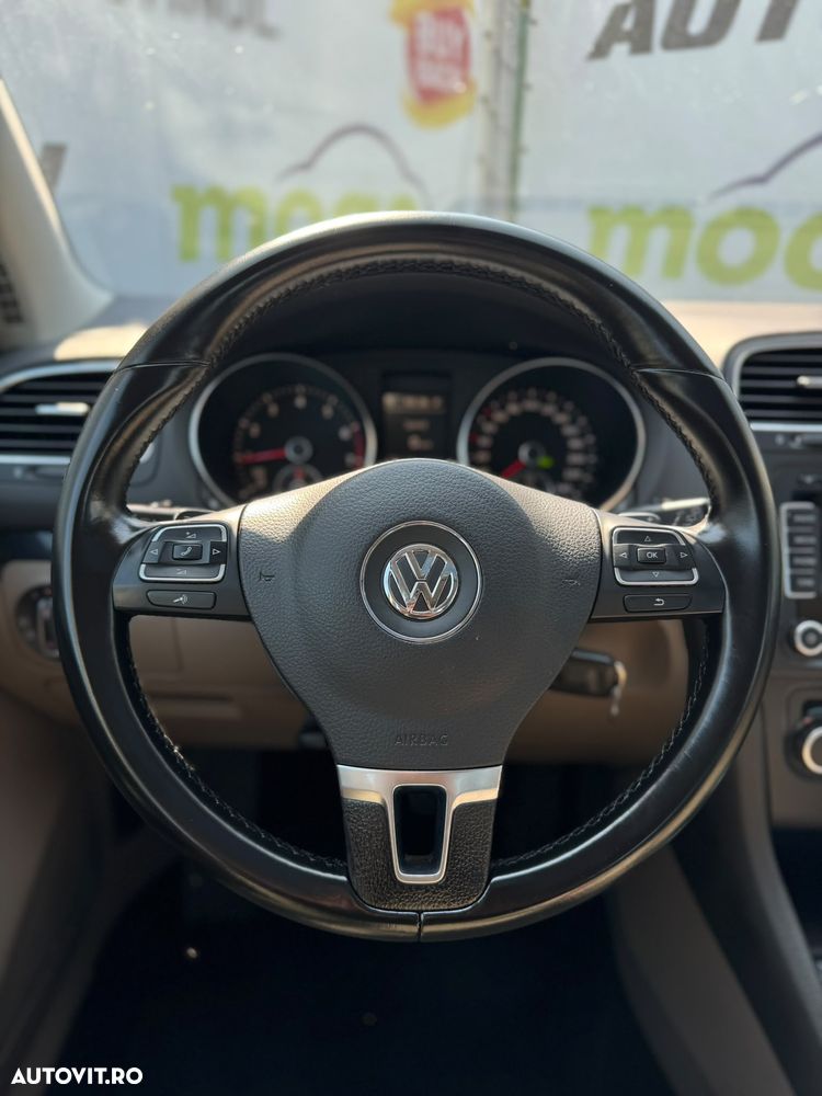 Volkswagen Golf - 34