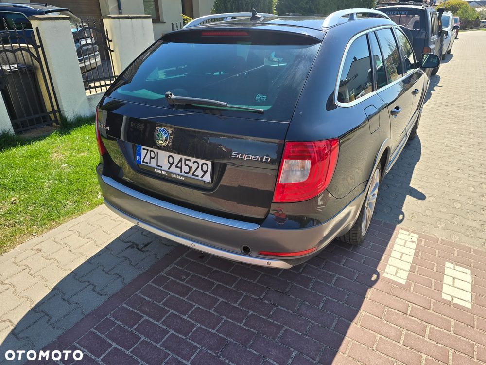 Skoda Superb 2.0 TDI Ambition Outdoor DSG - 8