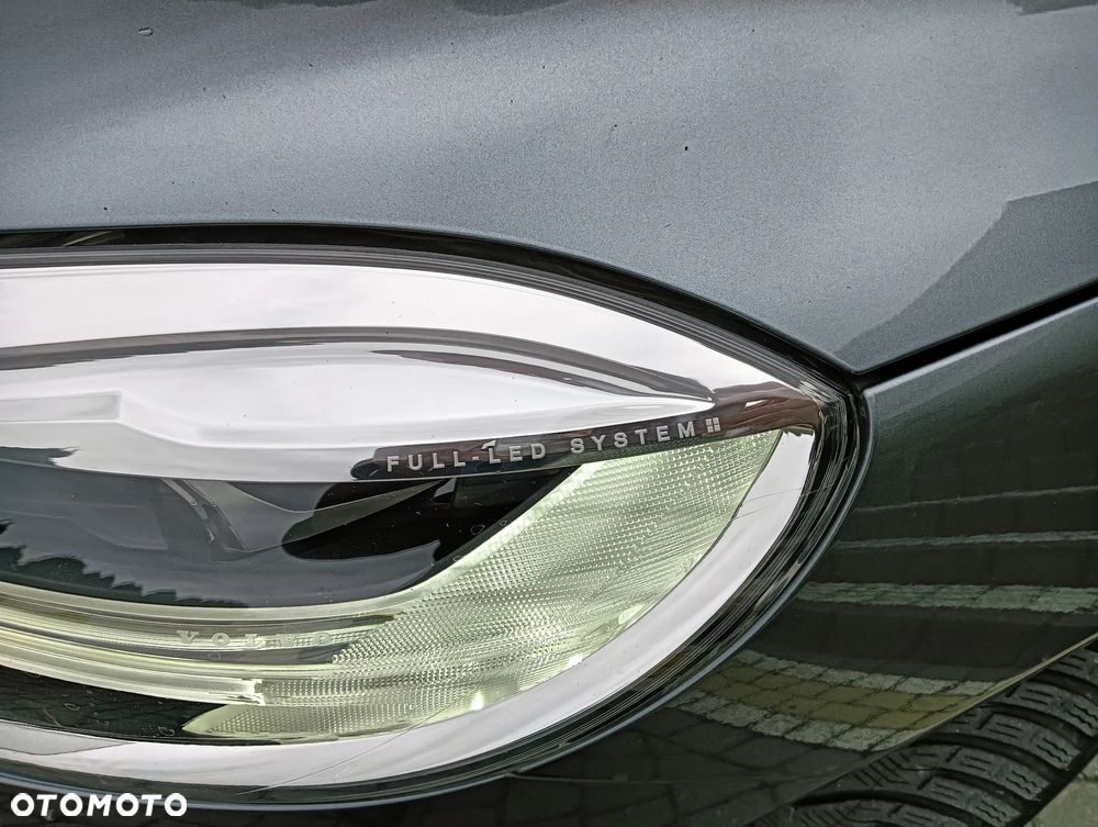 Volvo V40 - 32