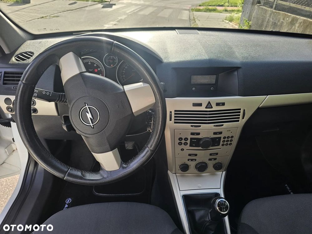 Opel Astra 1.6 Comfort / Cool - 17