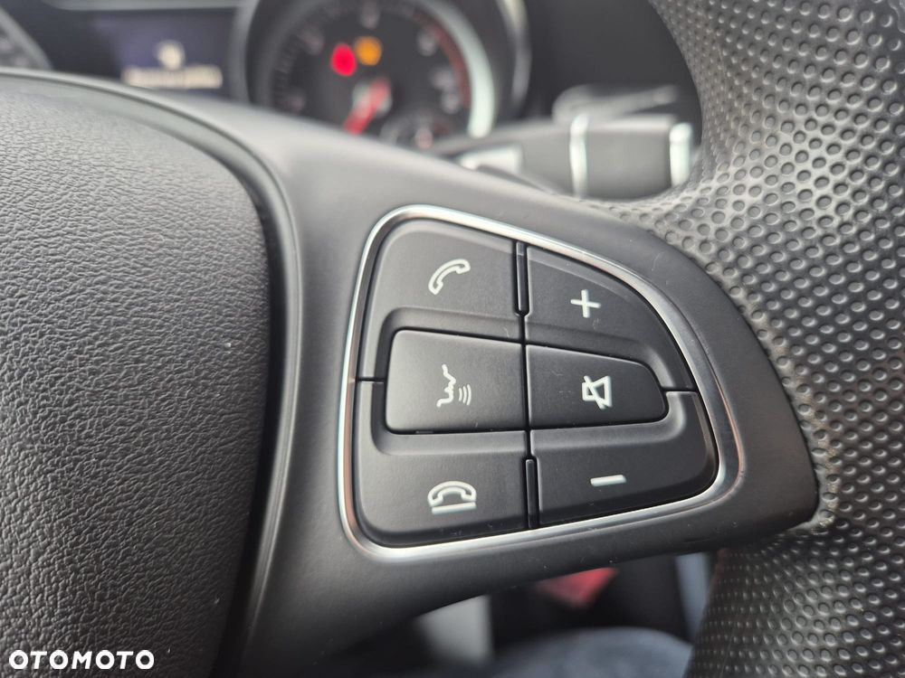 Mercedes-Benz CLA 180 d 7G-DCT - 19