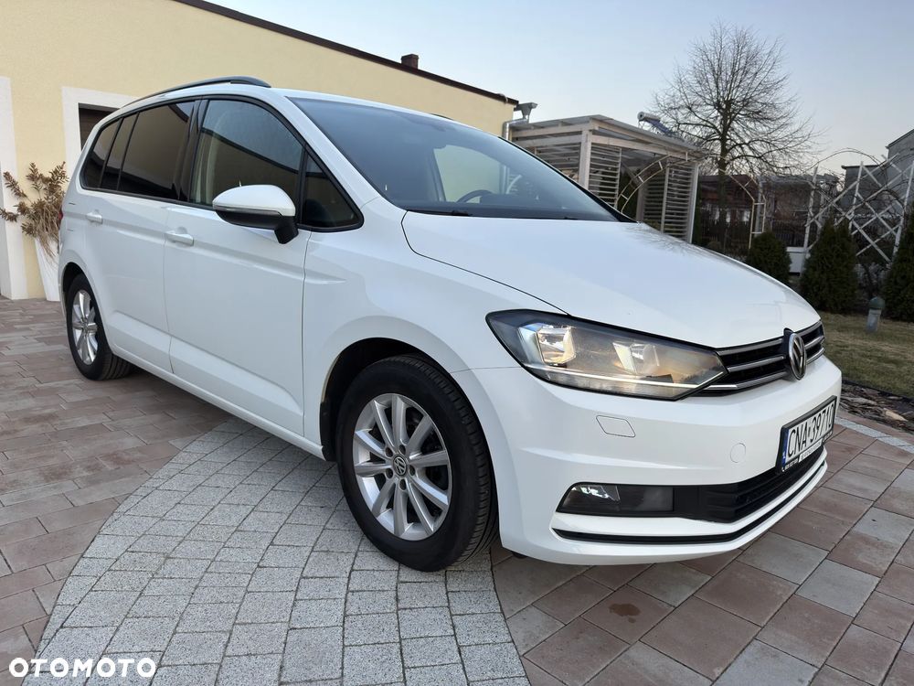 Volkswagen Touran 2.0 TDI SCR DSG Comfortline - 4