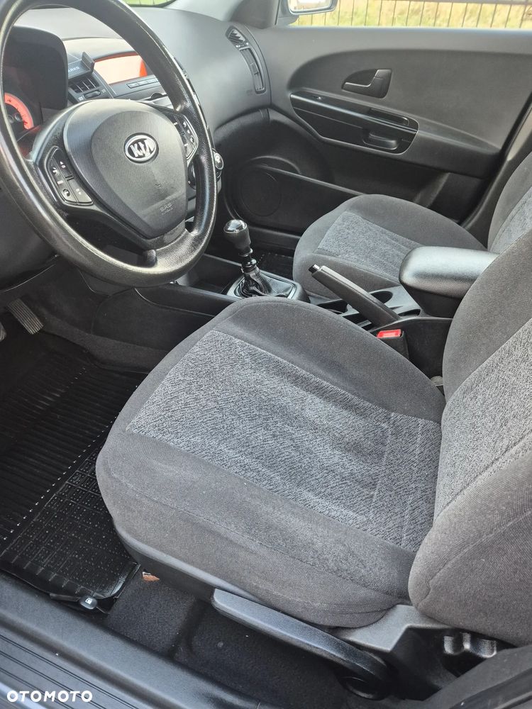 Kia Ceed - 5
