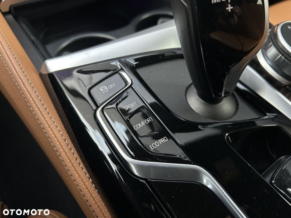 BMW Seria 5 - 33