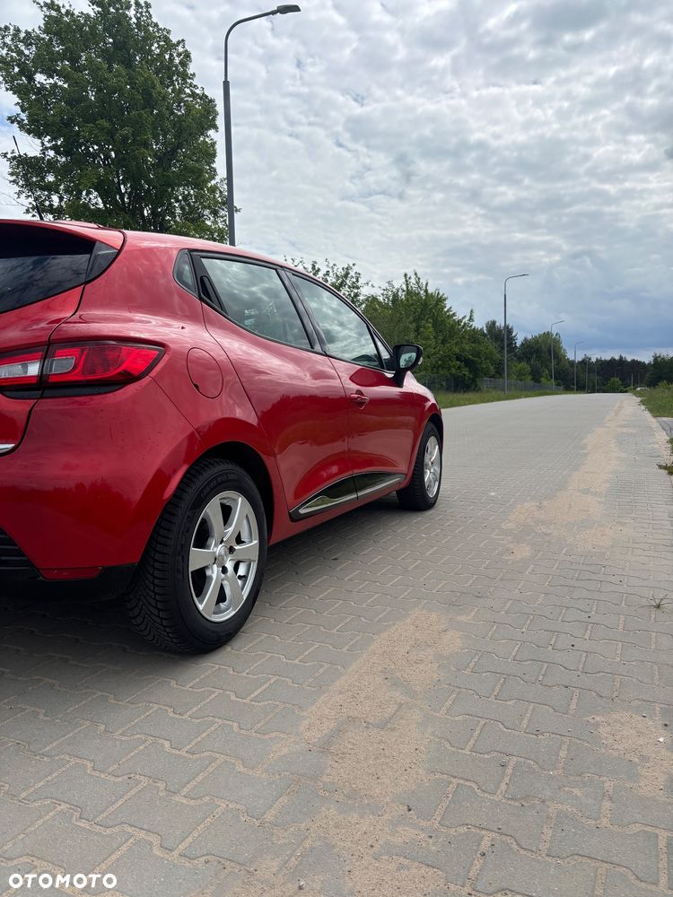 Renault Clio 1.2 16V Life - 8