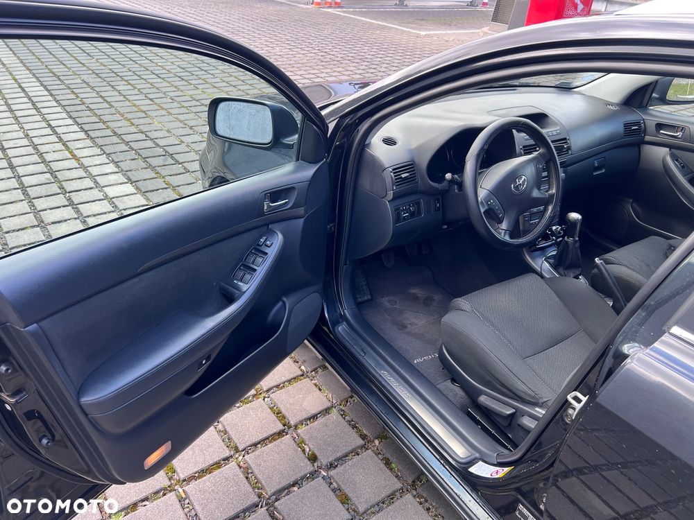 Toyota Avensis 1.8 VVT-i Sol - 12