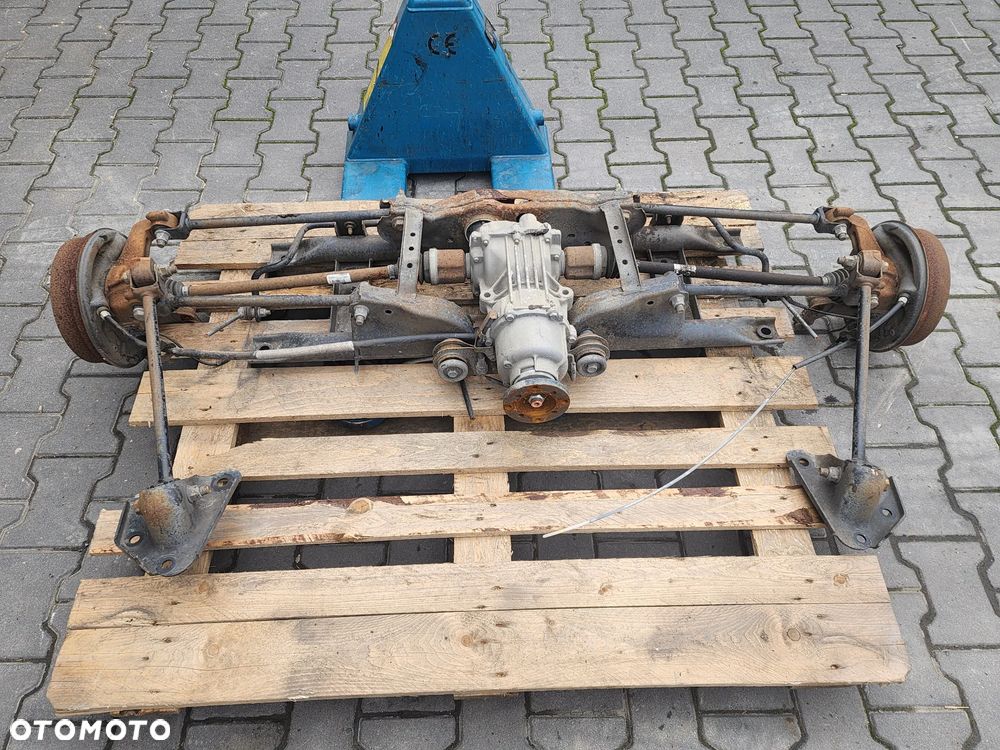Dacia Duster 1 I 4x4 zawieszenie tył kompletne - 1
