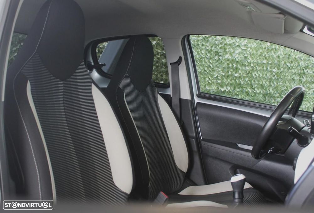 Peugeot 108 1.2 PureTech Allure - 13