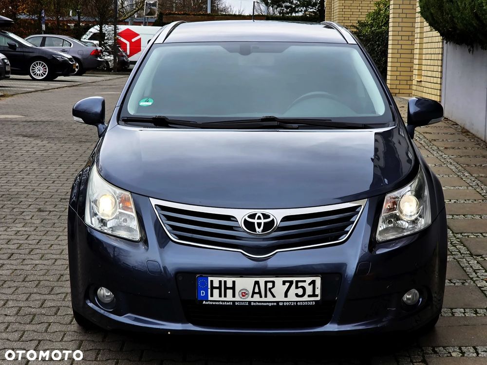 Toyota Avensis Combi 1.8 Executive - 2