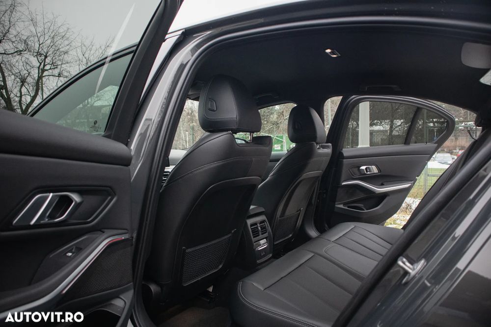 BMW Seria 3 330e Aut. M Sport - 27