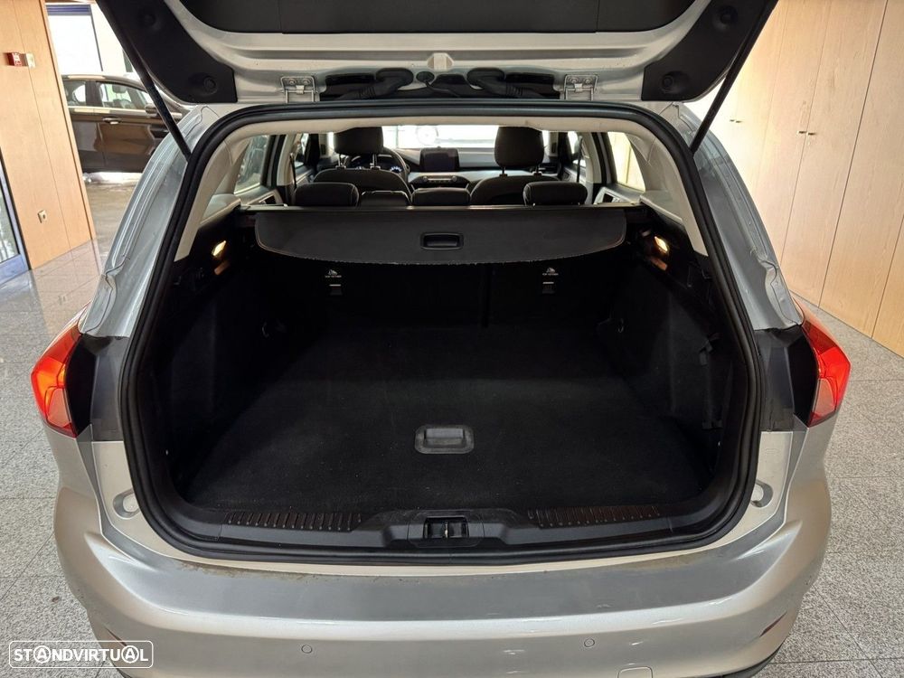 Ford Focus SW 1.5 TDCi EcoBlue ST-Line - 18