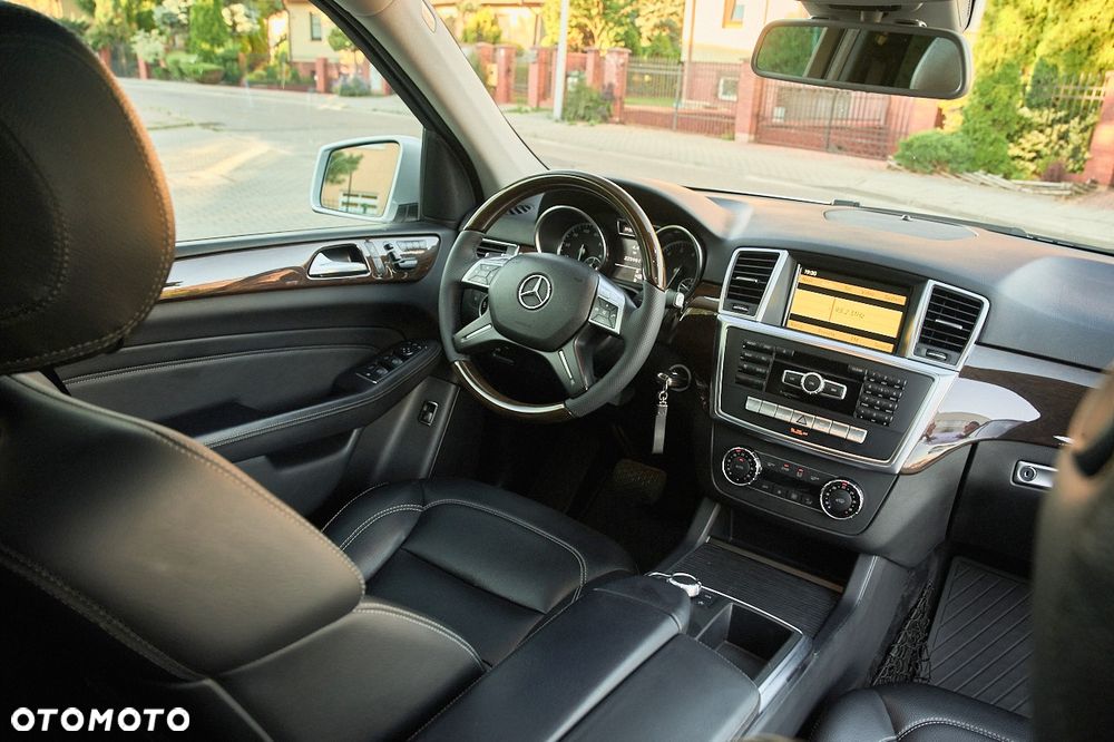 Mercedes-Benz ML 350 4Matic 7G-TRONIC - 33