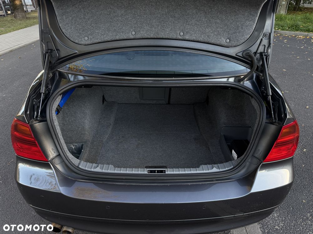 BMW Seria 3 325i - 19
