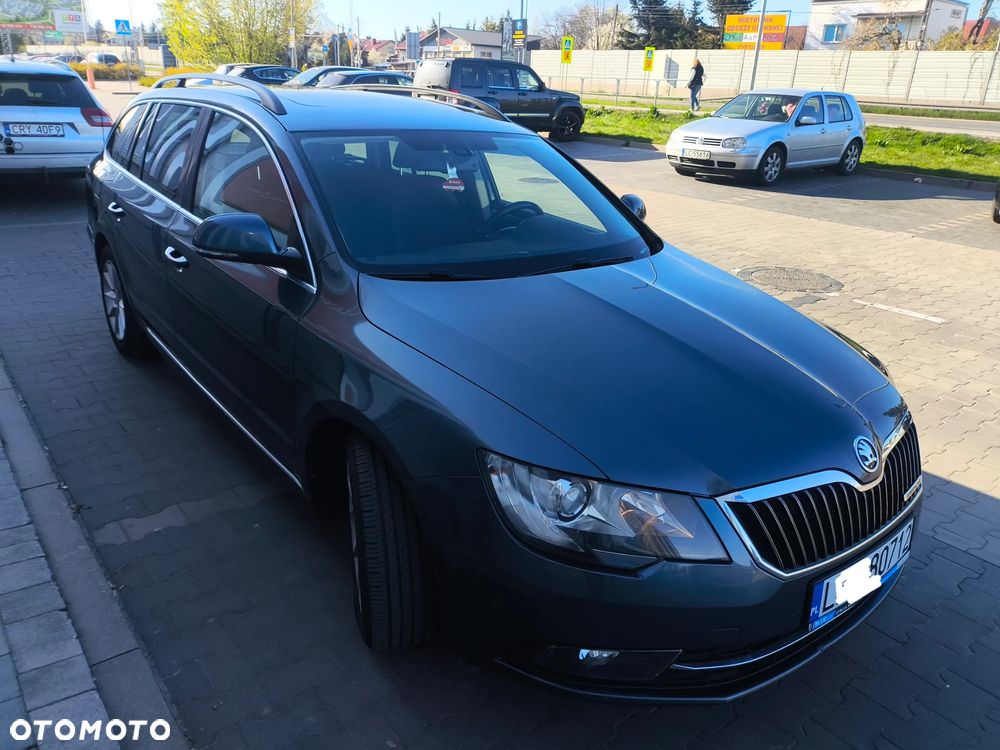 Skoda Superb 1.6 TDI GreenLine - 2