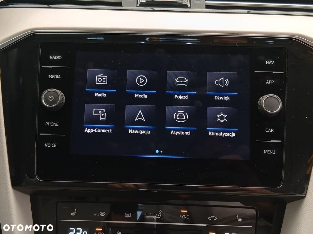 Volkswagen Passat 2.0 TDI Elegance DSG - 24