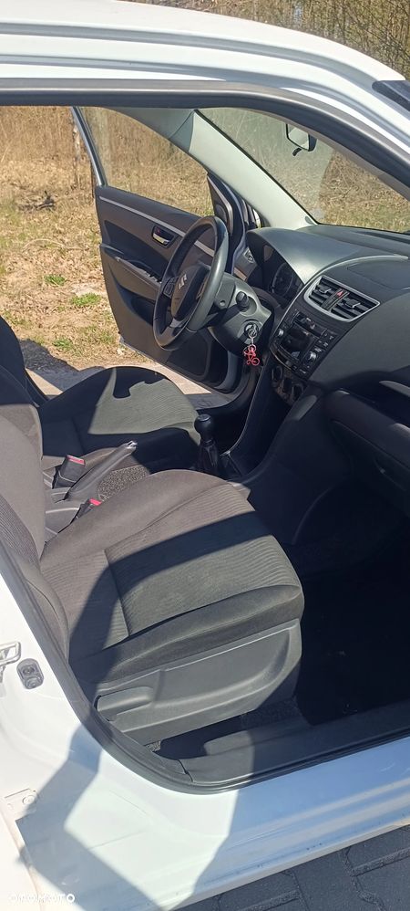 Suzuki Swift - 10