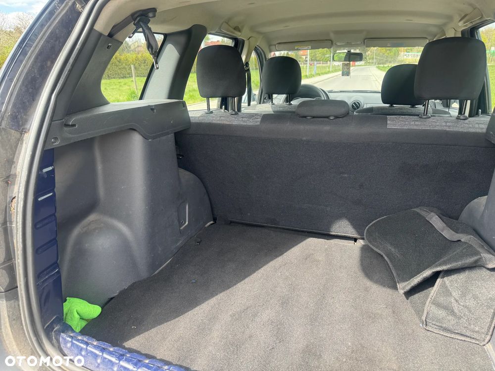 Dacia Duster 1.6 - 17