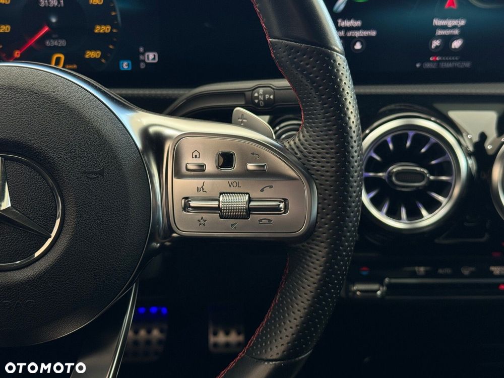 Mercedes-Benz CLA - 23