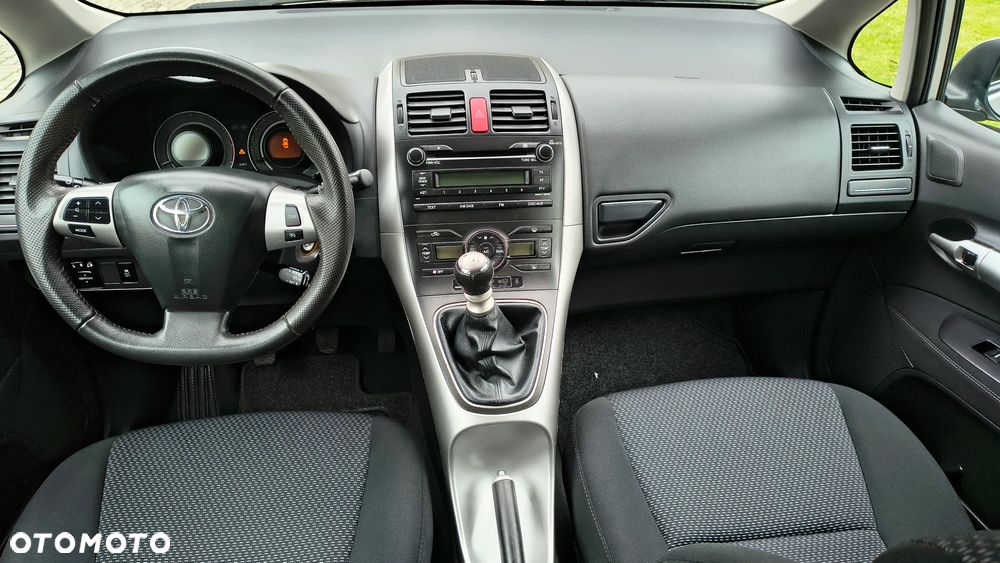 Toyota Auris - 26