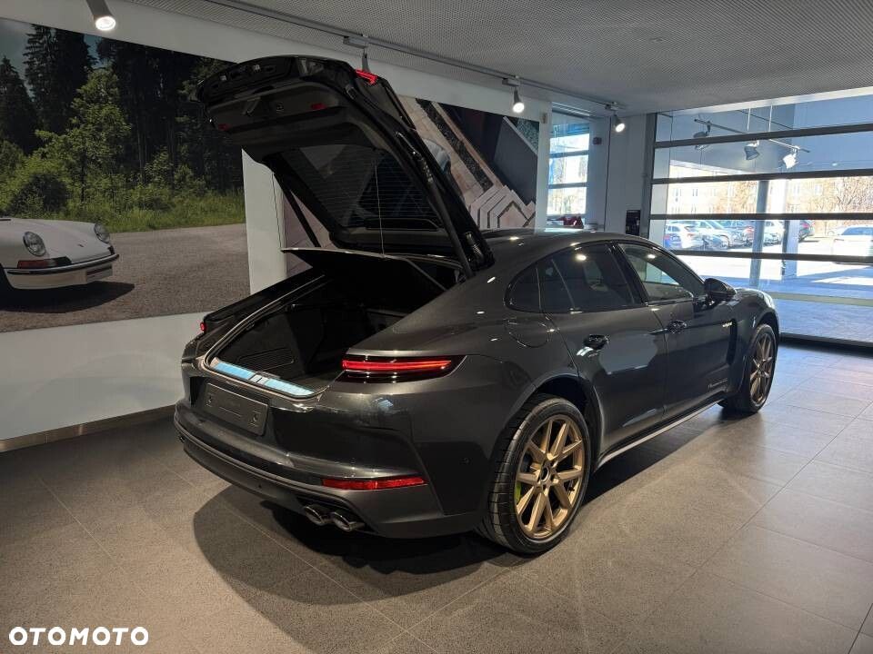 Porsche Panamera 4S E-Hybrid PHEV - 10