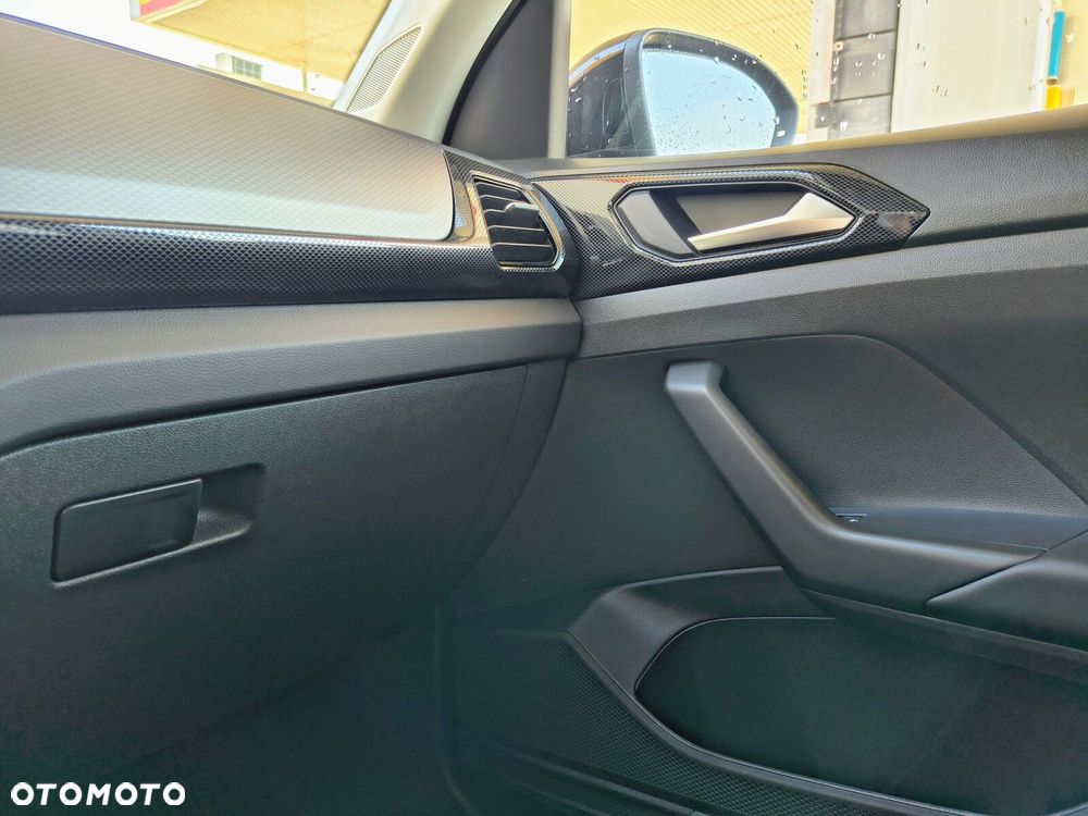 Volkswagen T-Cross - 24