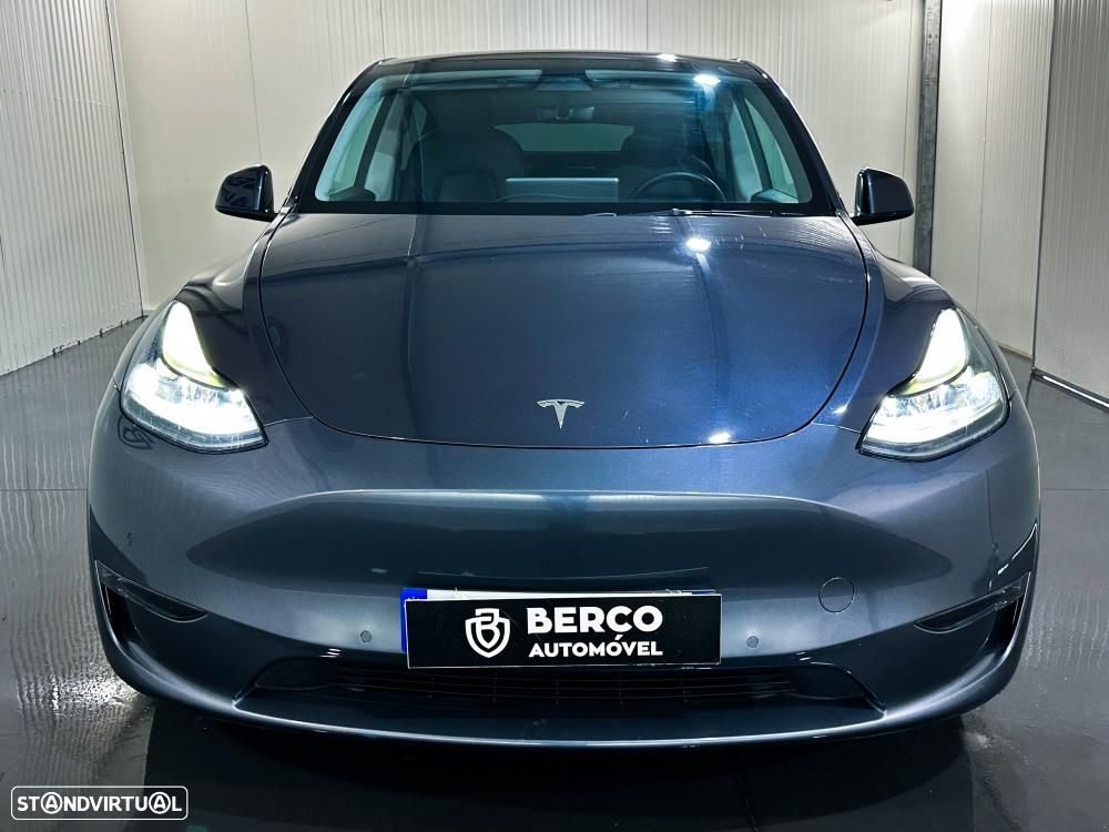 Tesla Model Y - 3