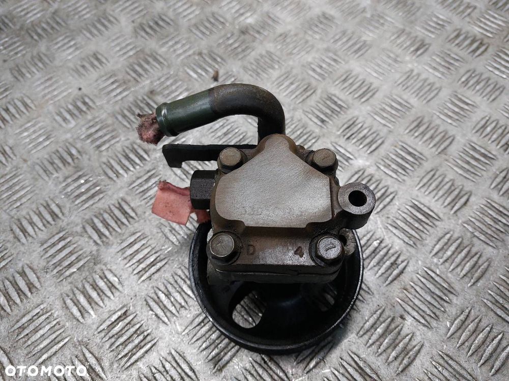 POMPA WSPOMAGANIA KIA SORENTO I 2.5 CRDI - 4